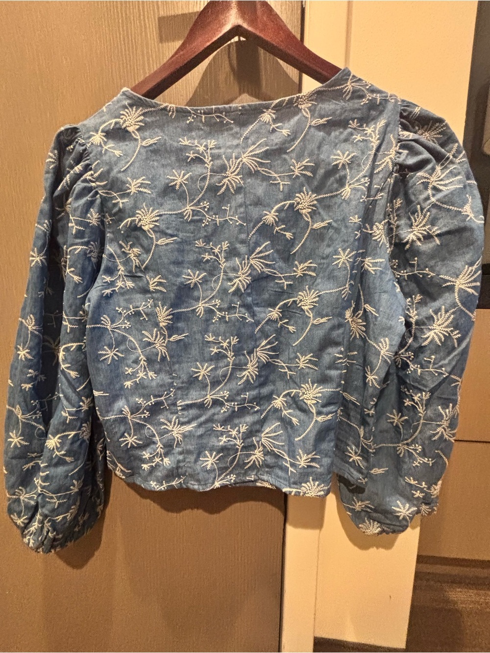 TRUTH Blue Puff-Sleeve Embroidered Blouse - Picture 4 of 6